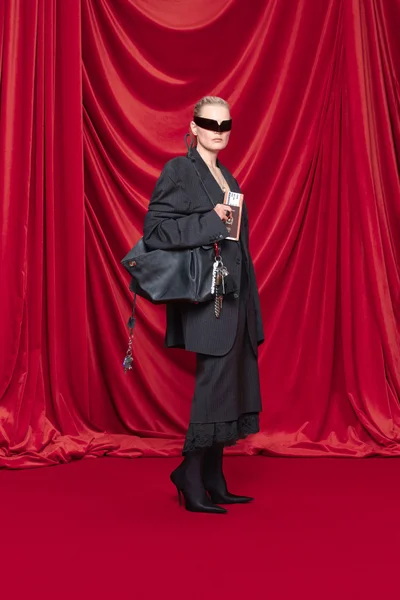 Look 27